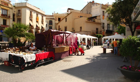 Fira de l'Oli (Ölfest) auf der Plaza de les Fonts. Foto: Kulturverein L'Eixida de l'Art